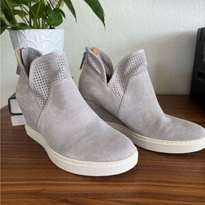 Brand New / Never Worn Women's Gray Suede Wedge Ankle Boots